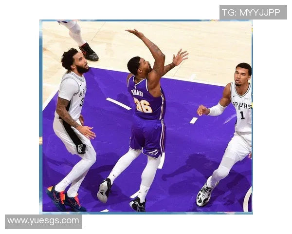 1月11日NBA常规赛精彩回顾马刺对阵雷霆全场录像分析与精彩瞬间分享